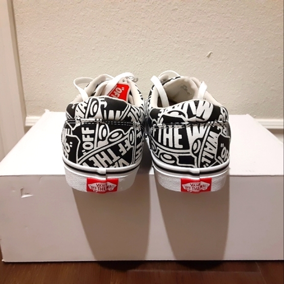 Vans - Picture 4 of 4